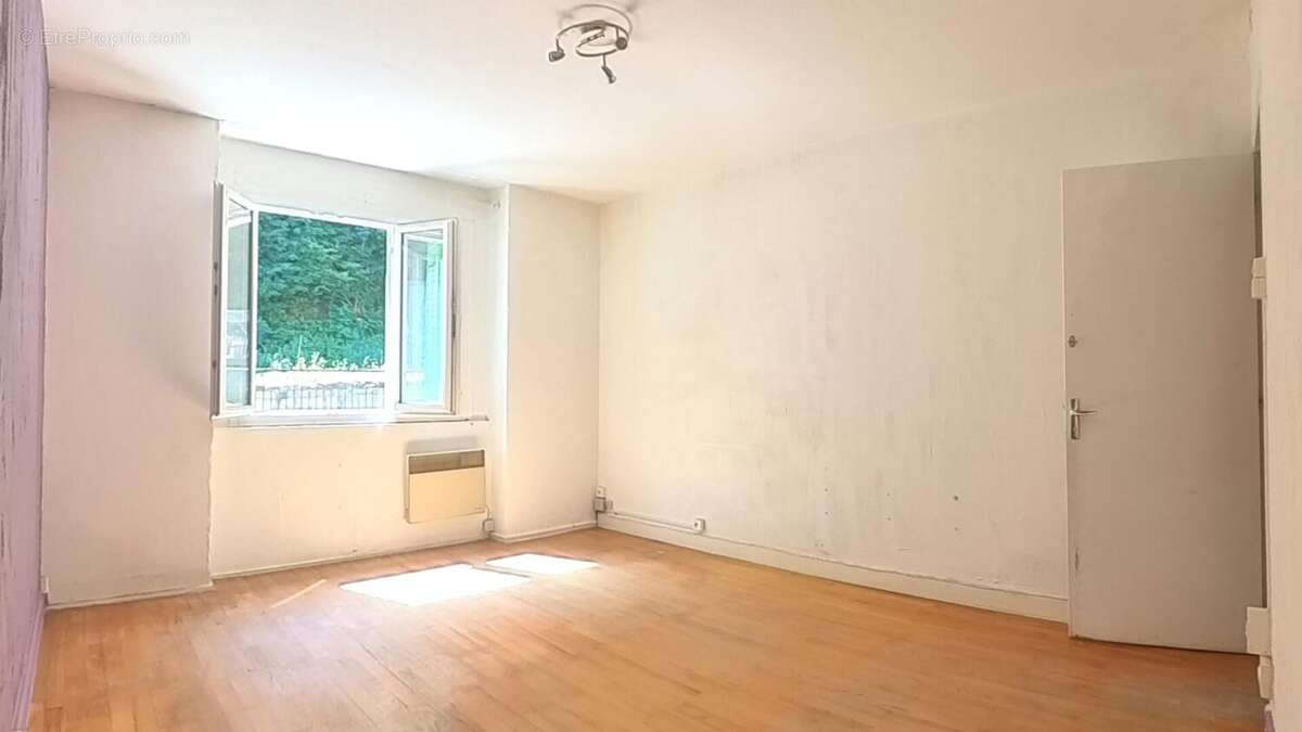 Photo 7 - Appartement à SAINT-BARTHELEMY-DE-SECHILIENNE