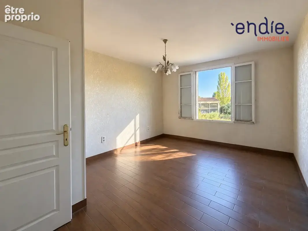 Maison 5 pièces 119 m² à vendre à La Ferte-Hauterive (03340) - photo 3
