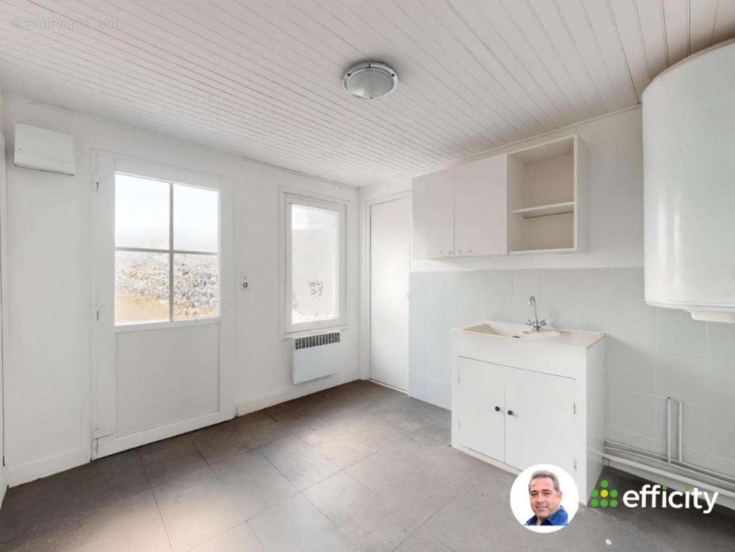 Maison à VALLON-EN-SULLY