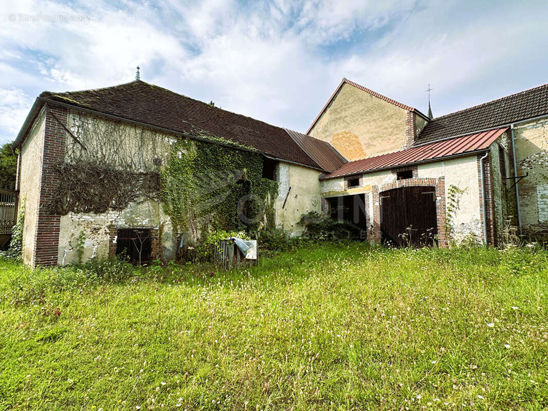 Maison à PAROY-EN-OTHE