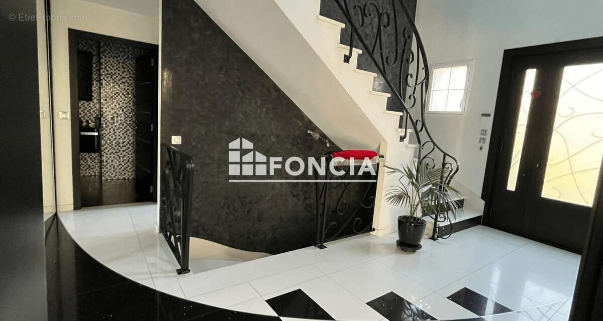 Maison à ORMESSON-SUR-MARNE