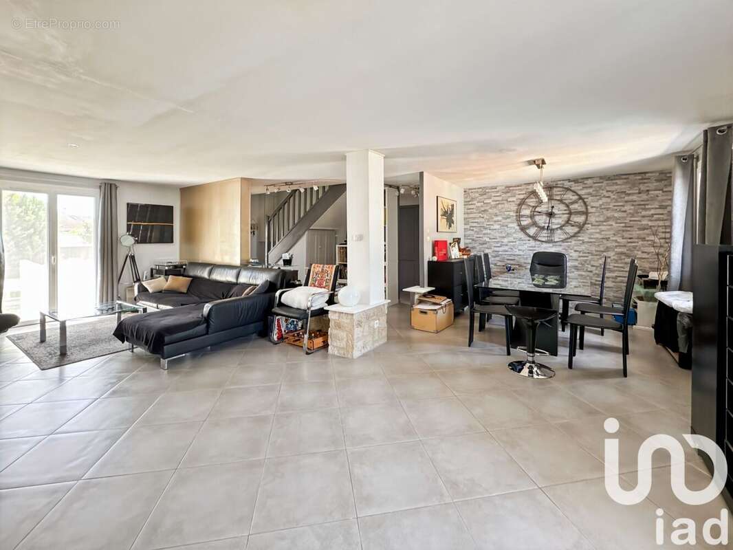 Photo 2 - Maison à CHAMPDEUIL