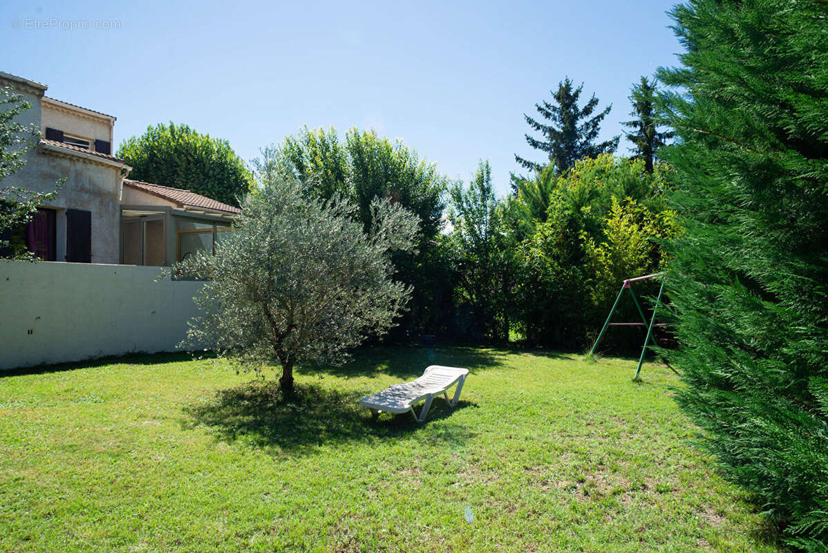 Maison à LE CHAFFAUT-SAINT-JURSON