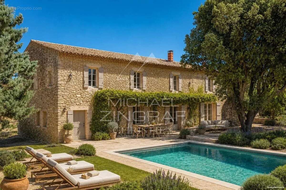 Maison à GORDES
