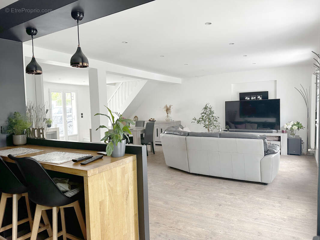 Maison familiale LAIGNEVILLE 5 chambres et garage - photo 4