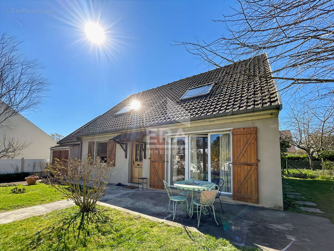 Maison à LE CHATELET-EN-BRIE