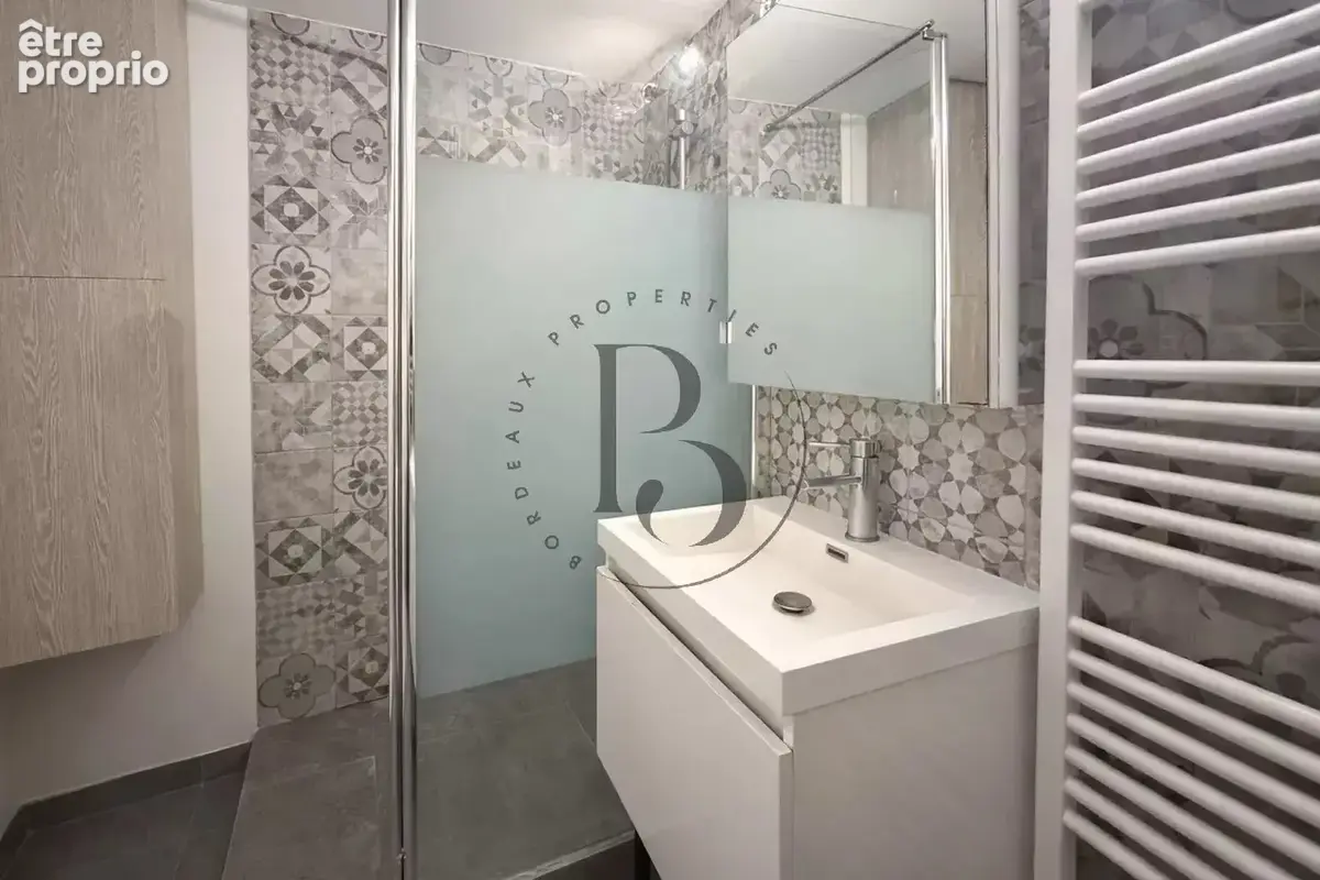 Appartement SAINT SEURIN 2 chambres et terrasse - photo 4