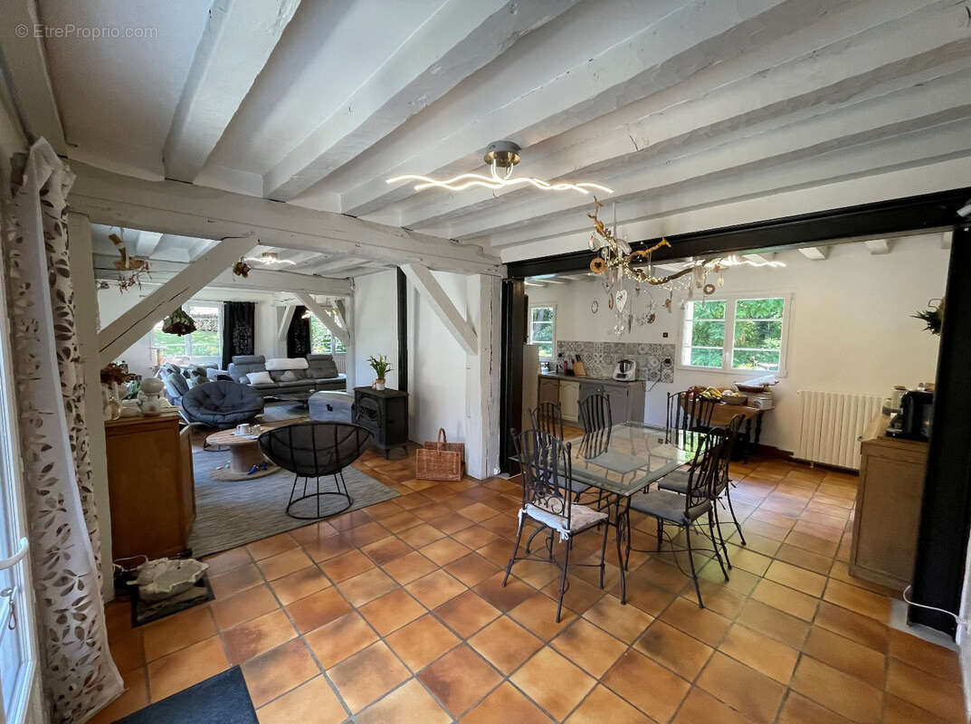 Maison à CHOUE