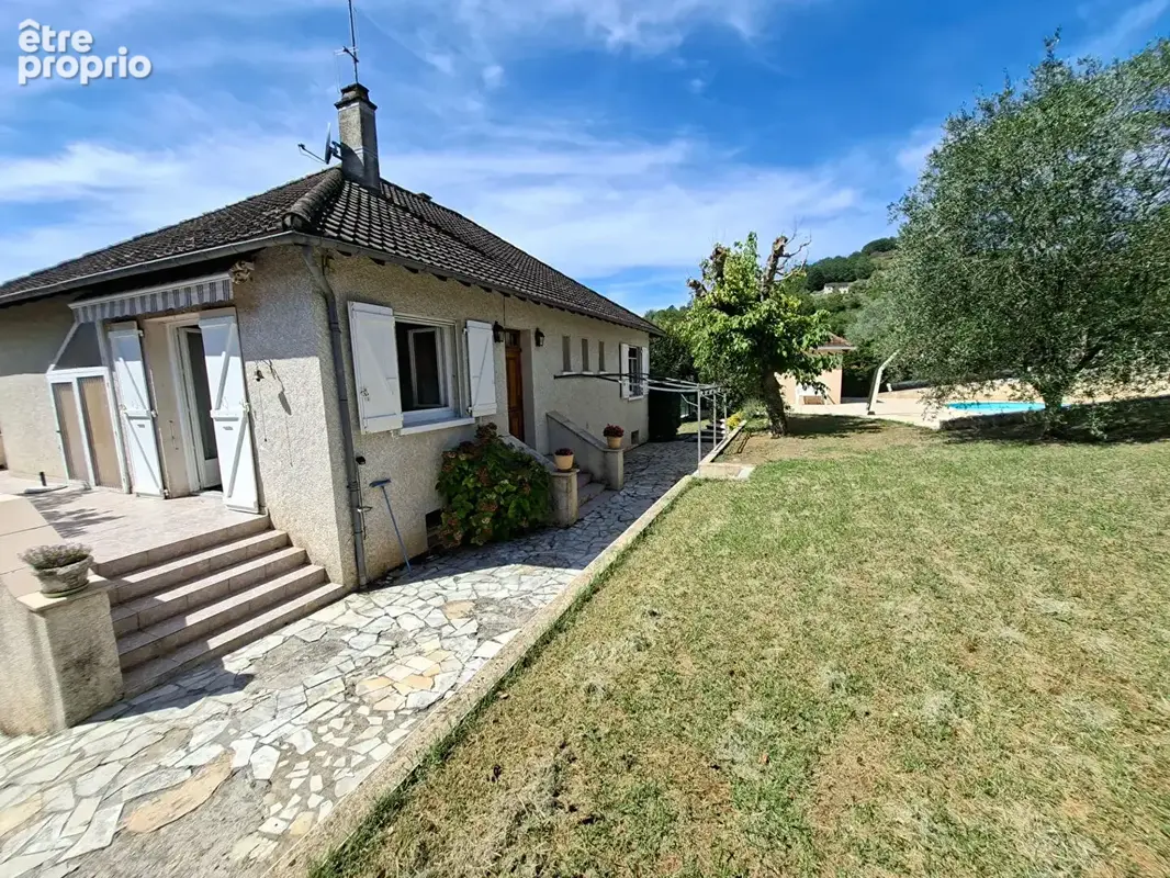 Villa avec piscine à 2 minutes des commodités - photo 10