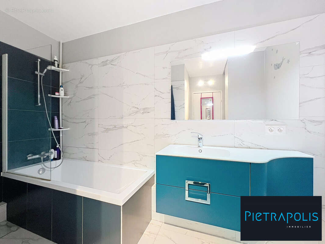 Appartement à CHENOVE