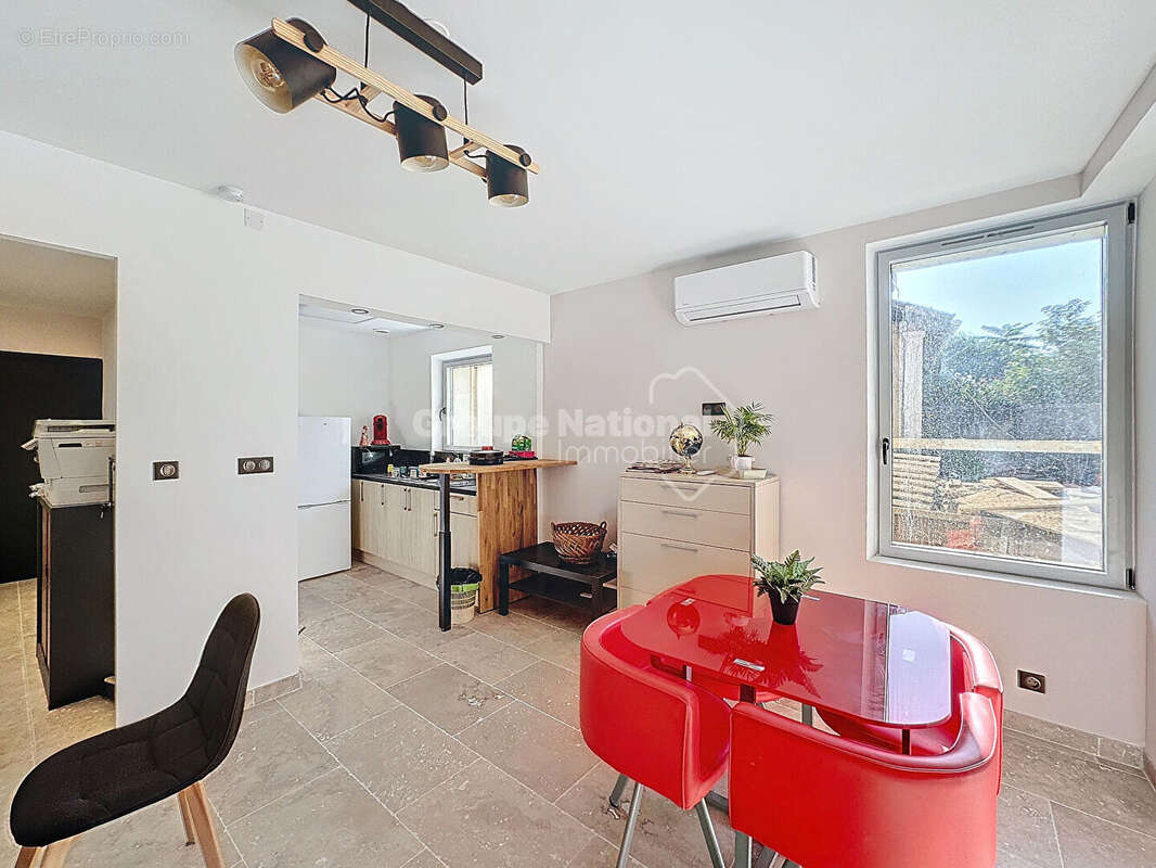 Appartement à COURTHEZON