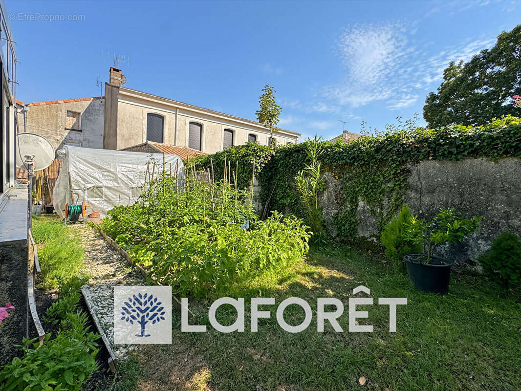 Immeuble de rapport à PONS (17800) avec 3 lots loués - Rentabilité immédiate - photo 14