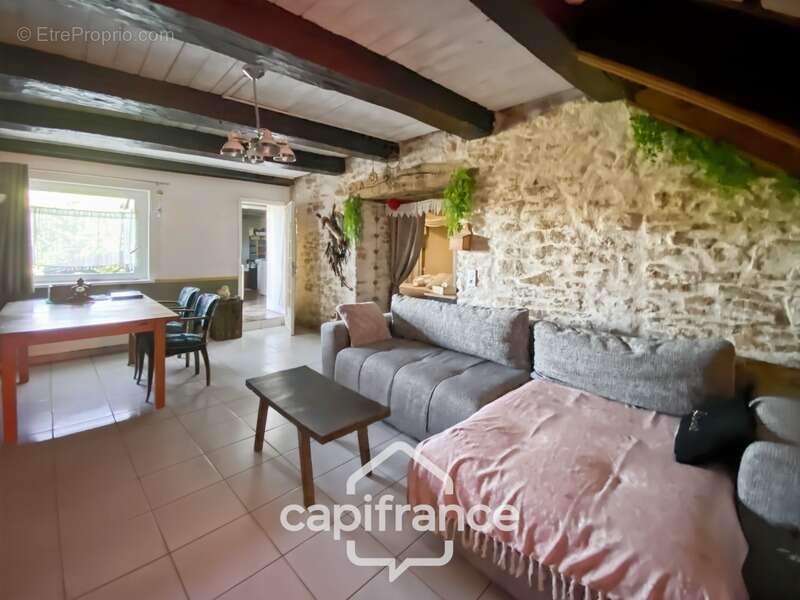 Maison à CUISEAUX
