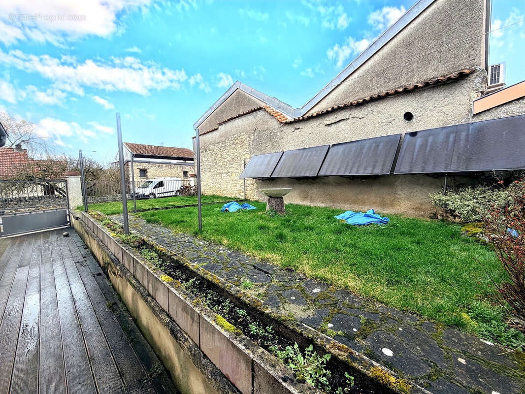 Maison à VILLEY-SAINT-ETIENNE