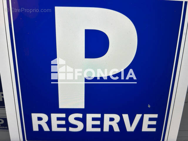 Parking à LE PLESSIS-ROBINSON