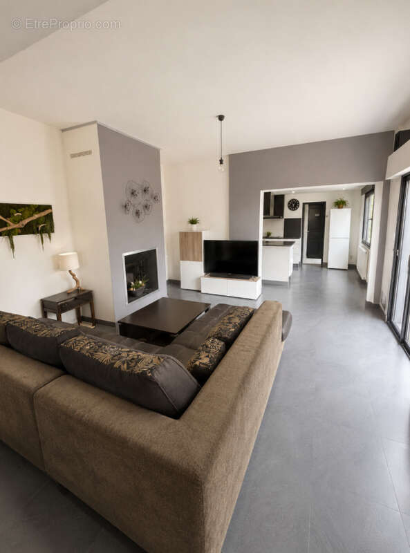 Maison rénovée de 120 m2   3 chambres, jardin et espace bureau à Marly - photo 3