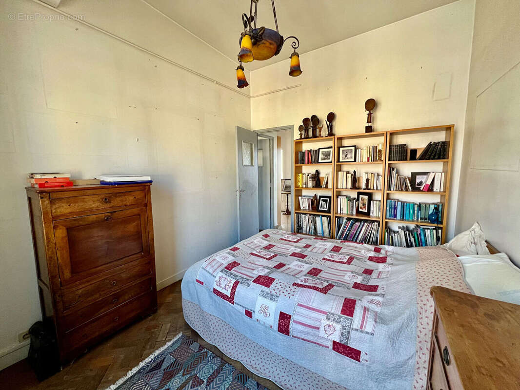 Appartement à MARSEILLE-2E