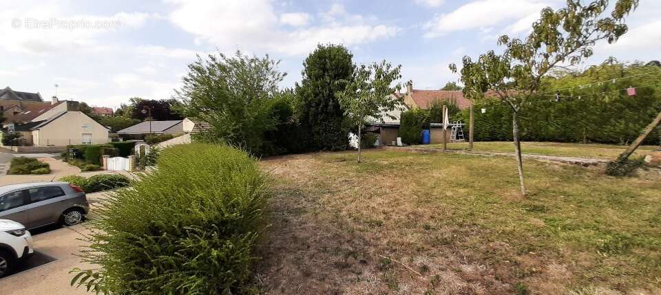 Terrain 426 m² à Pruille-Le-Chetif  - photo 3