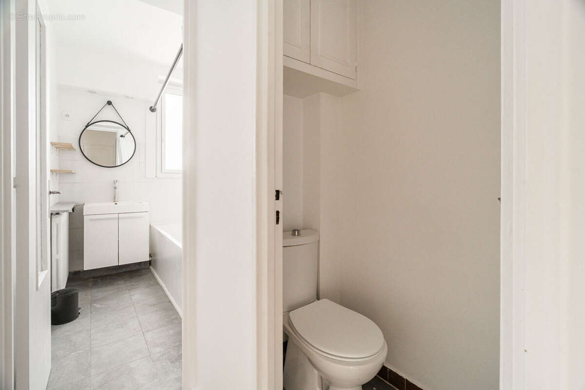 Appartement à PARIS-16E