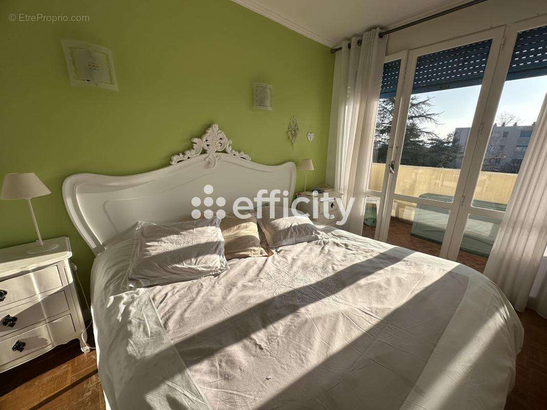 Appartement à CRAPONNE