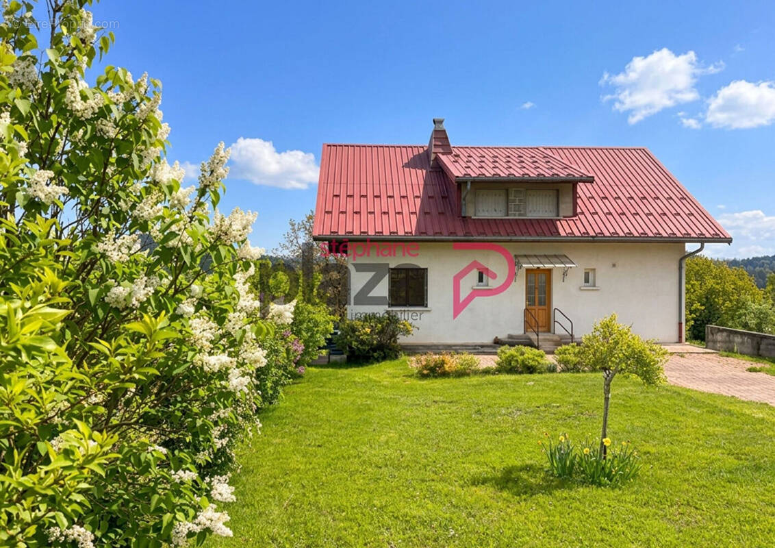 Maison à LA CHAUX-DU-DOMBIEF