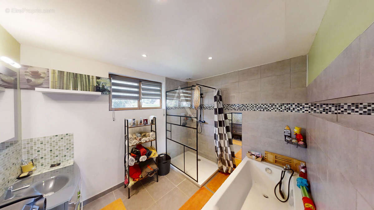 Maison Fay Aux Loges - 114 m² -5 pièces - photo 3