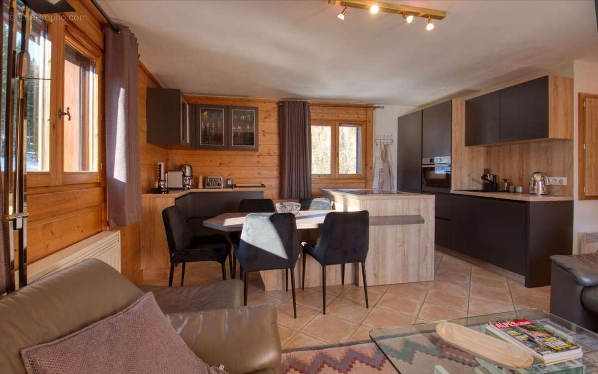 Appartement à MORILLON