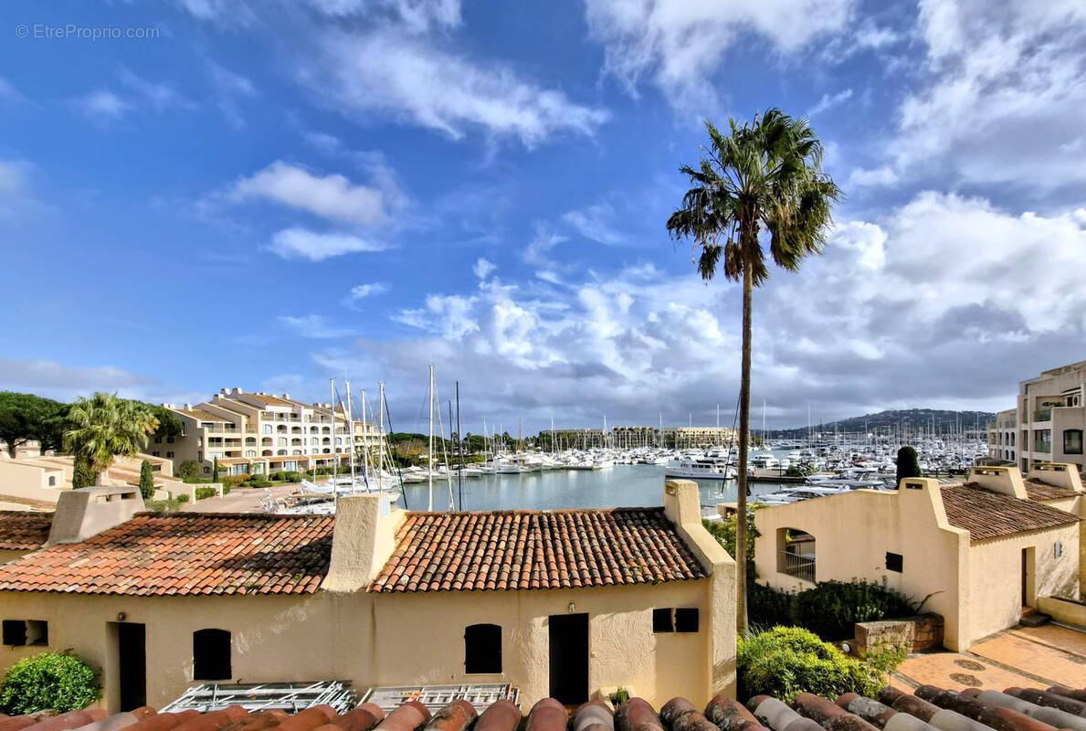 Appartement à COGOLIN