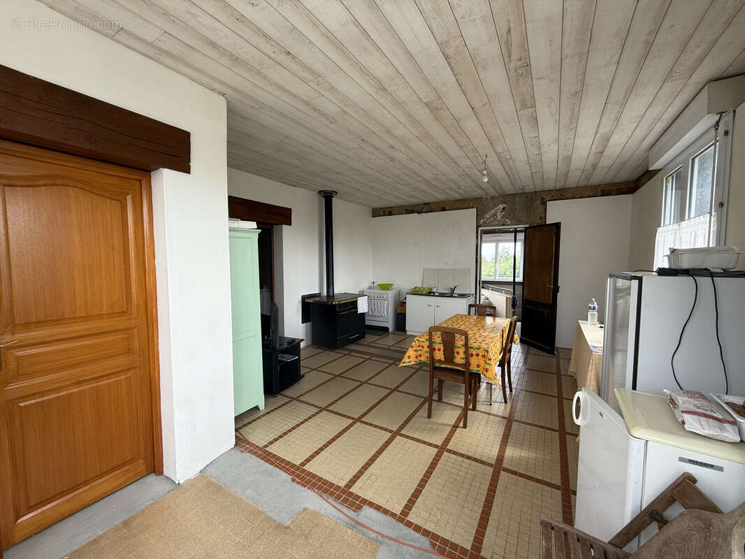 Maison à JUVIGNY-LE-TERTRE