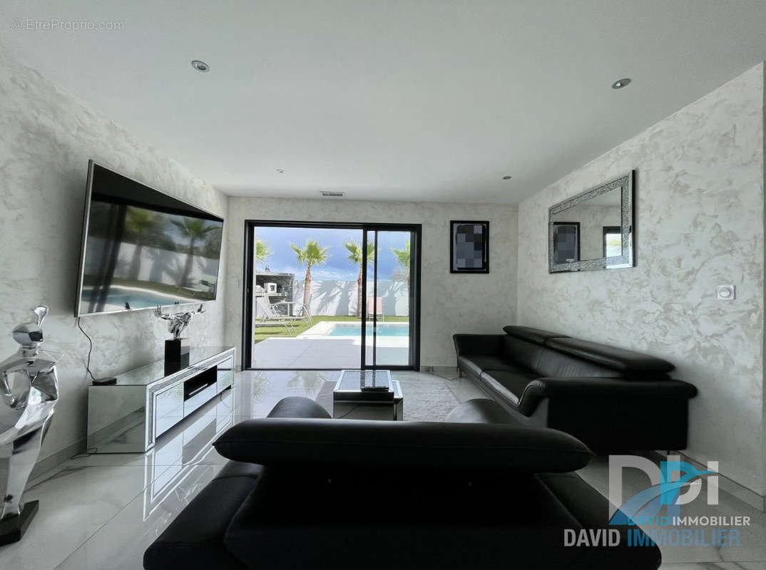 Maison à SAINT-THIBERY