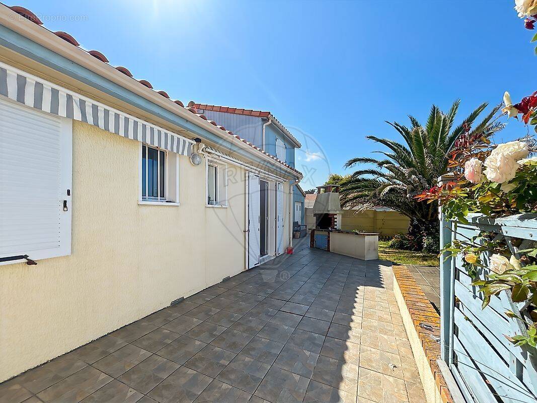 Maison à MARSAC-SUR-DON