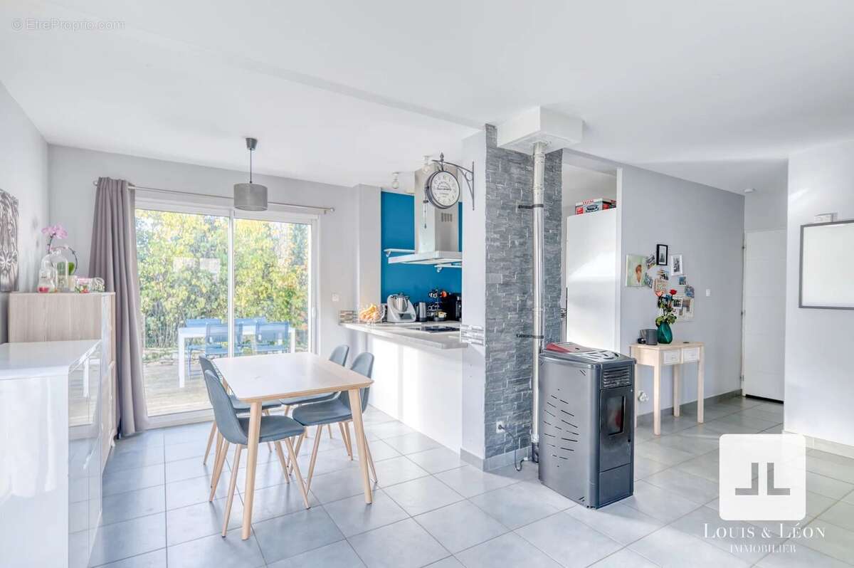 Maison à LACHASSAGNE