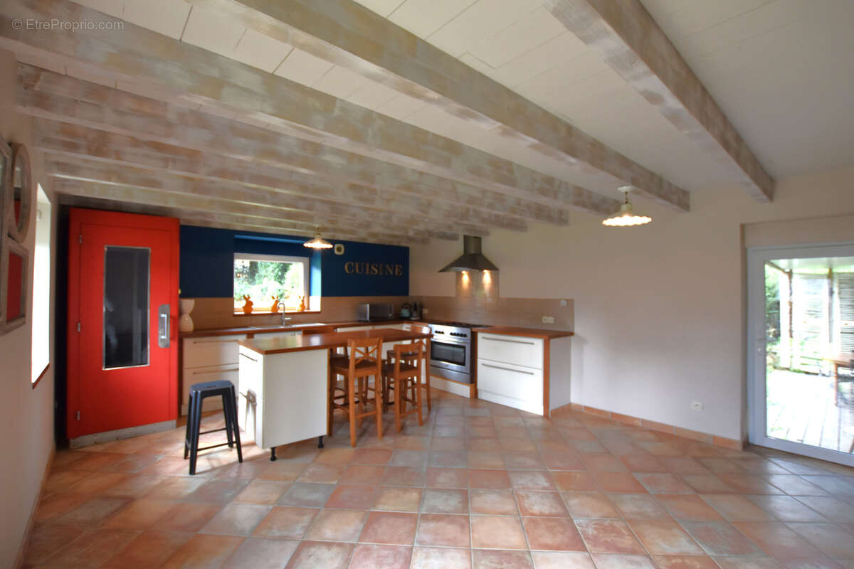 Maison à PLOUGOURVEST