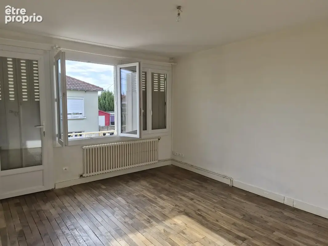 Maison familiale avec sous-sol complet et jardin clos - photo 2
