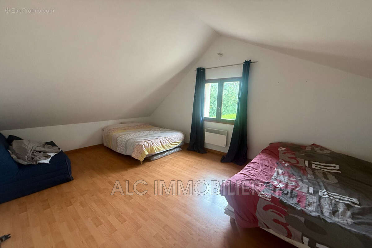 Maison 168 m² à Pizieux  - photo 9