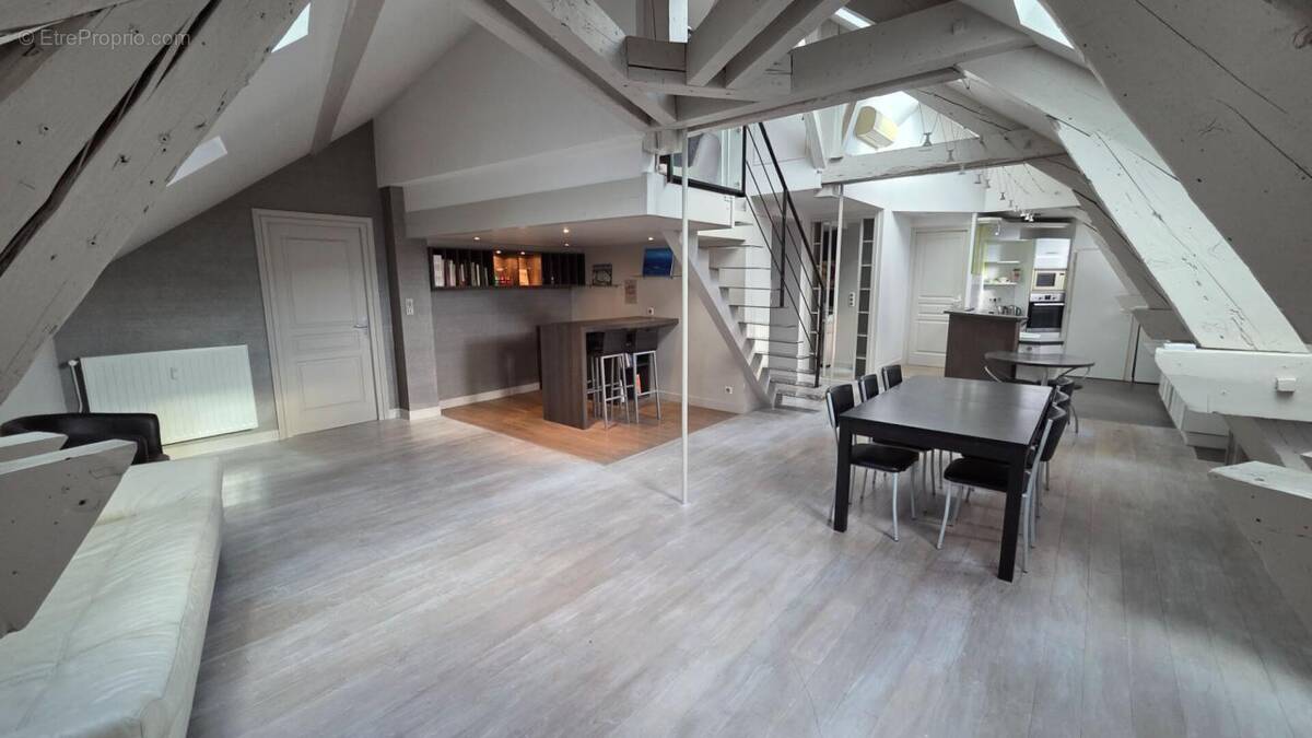 Appartement à AIX-LES-BAINS