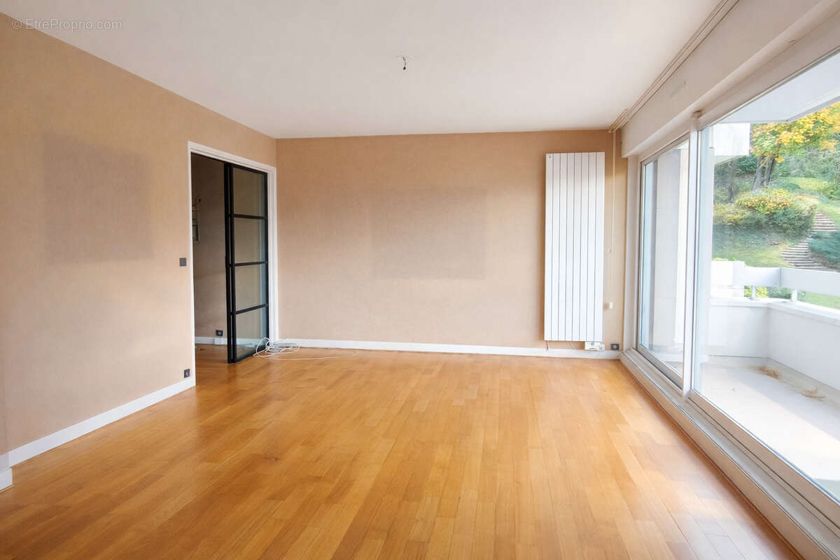 Appartement à BOUGIVAL