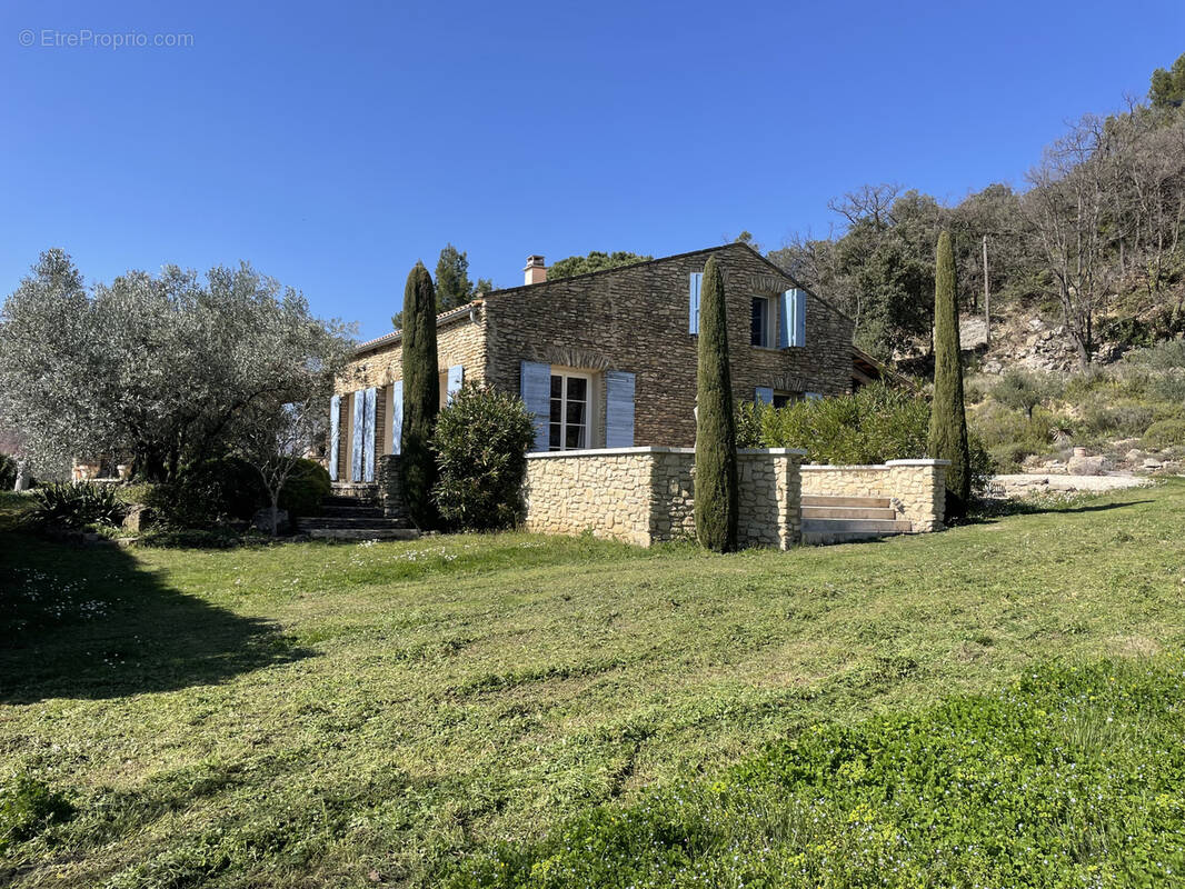 Maison à LE BARROUX