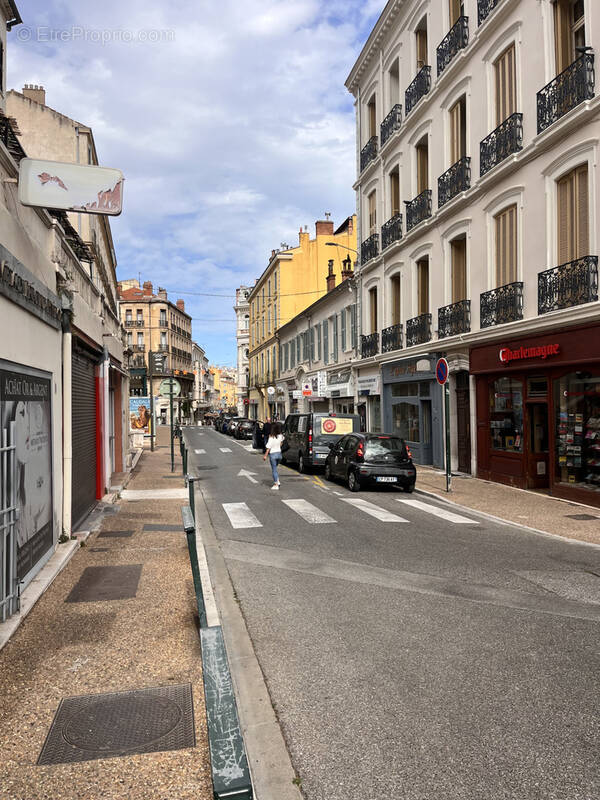 Commerce à HYERES