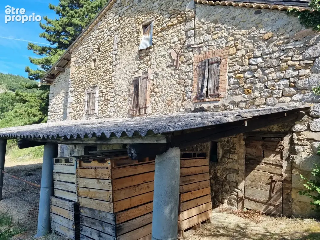 Maison ancienne à rénover sur 30 hectares environ - photo 18