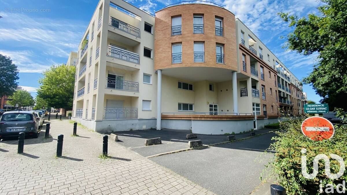 Photo 1 - Appartement à ELANCOURT