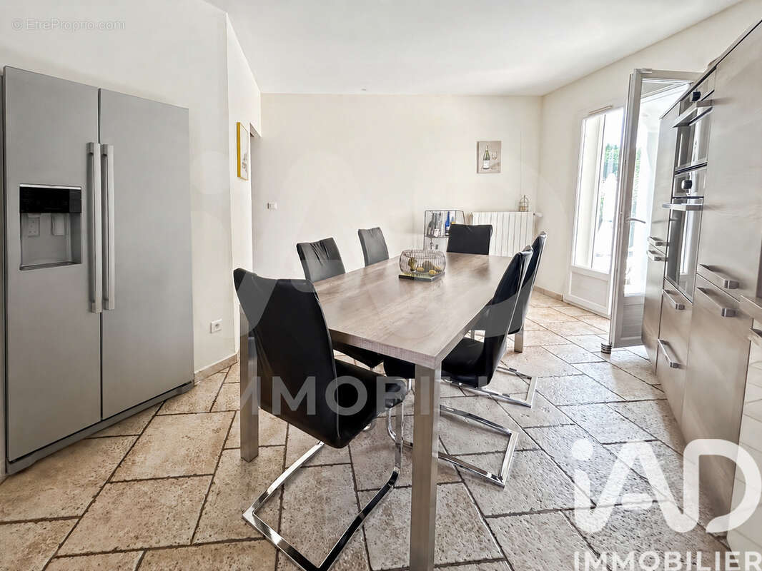 Maison 155 m² à Uchaud  - photo 5