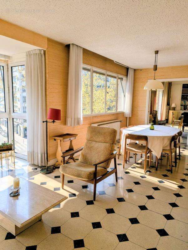 Appartement à PARIS-6E