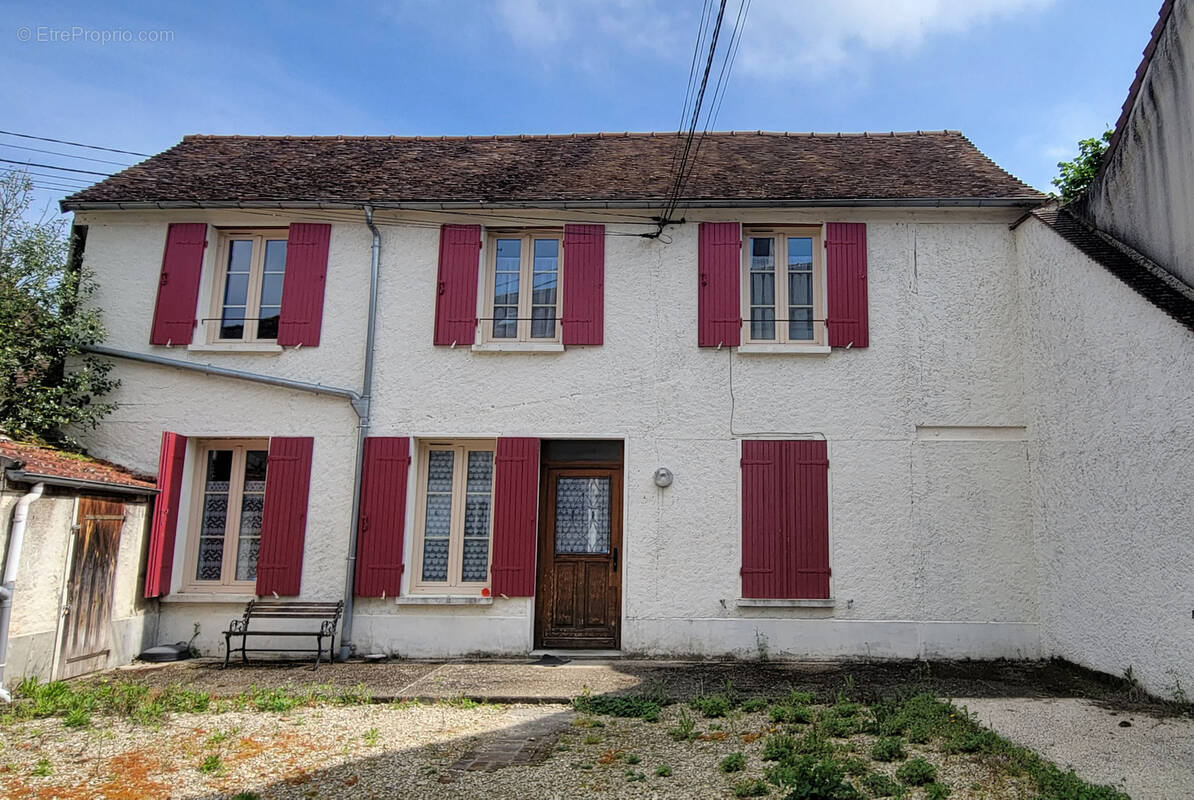 Maison à BRAY-SUR-SEINE