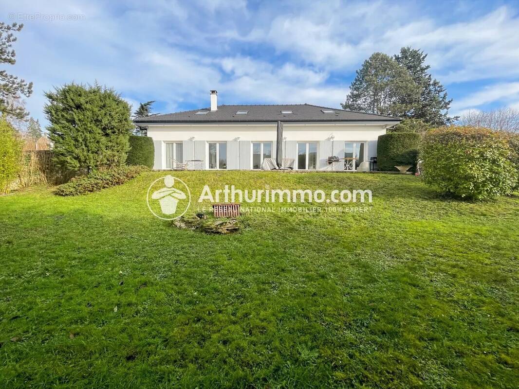 Maison à SOISY-SUR-SEINE