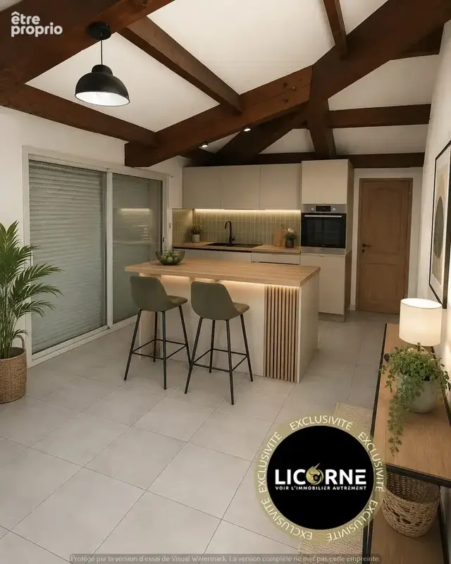 320 m² à Fos-Sur-Mer  - photo 2
