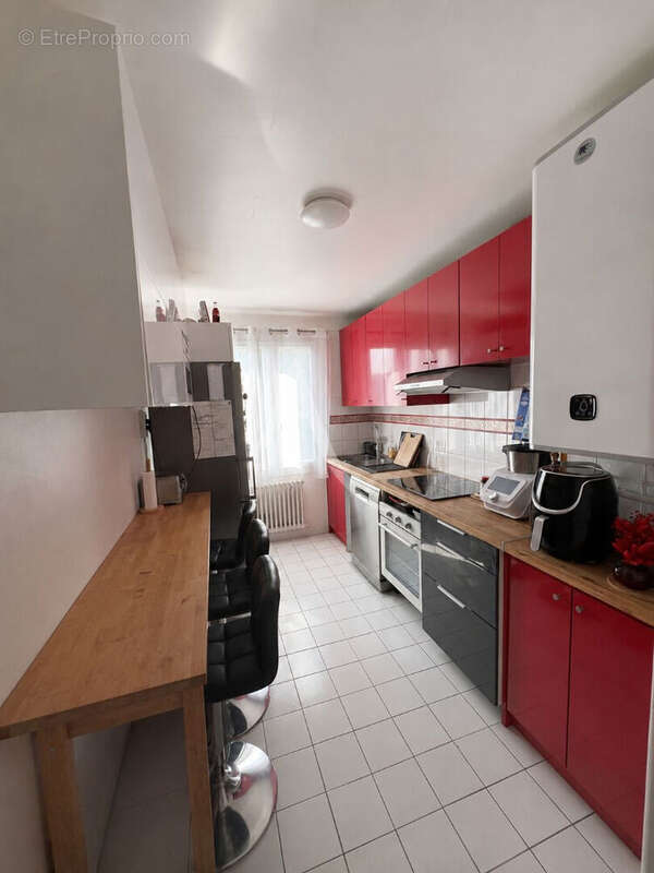 Appartement à LES PAVILLONS-SOUS-BOIS