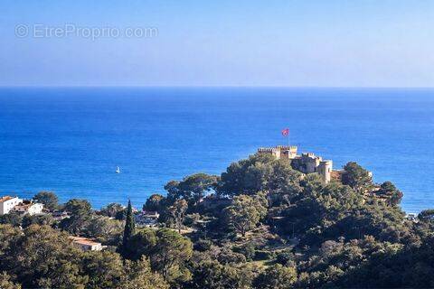 Terrain à VILLEFRANCHE-SUR-MER