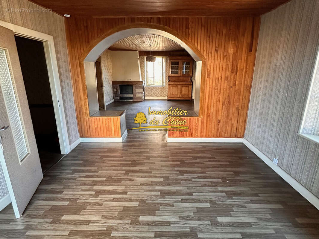 Maison 250 m² à Fontaine-Les-Luxeuil  - photo 7