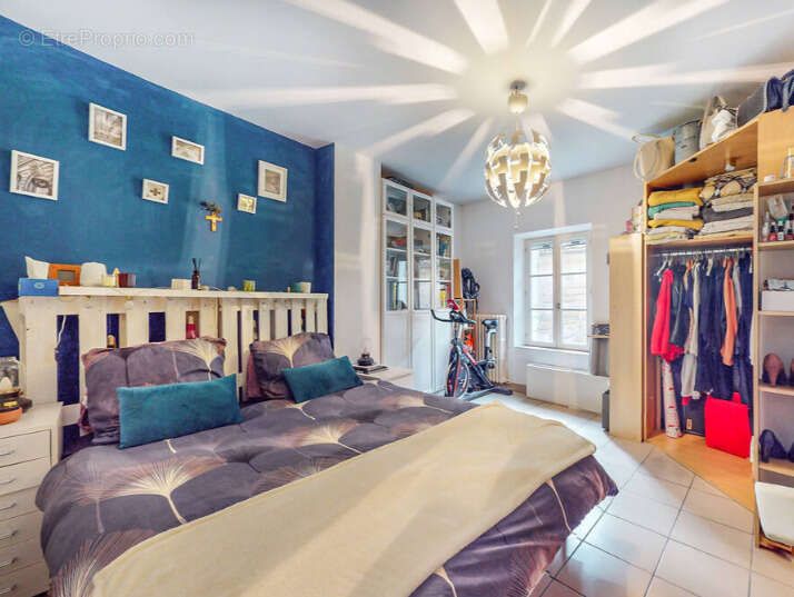 Maison à COURTHEZON